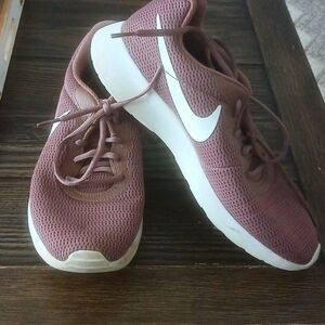 Nike Women's NIKE Tanjun Shoes Sneakers Sz 11